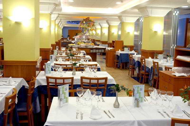 Htop Pineda Palace #Htopbliss Pineda de Mar Restaurant foto
